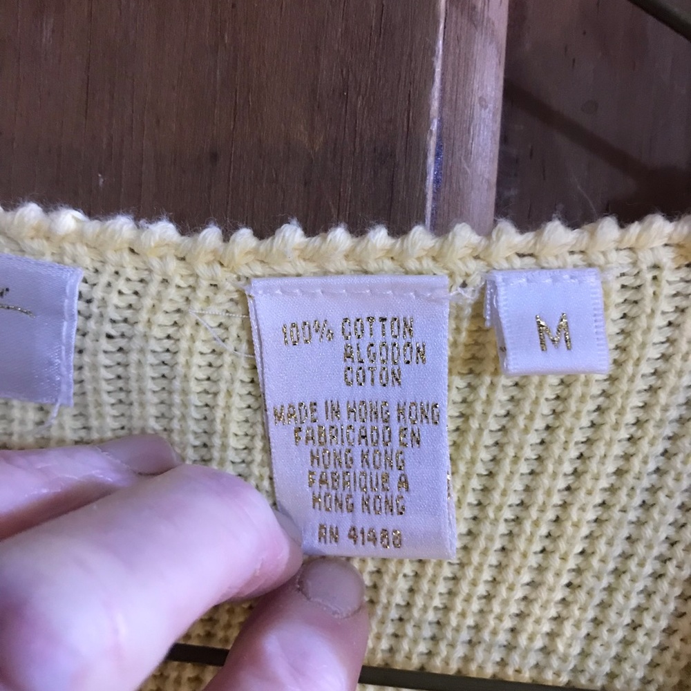 Apart Sweater - Picture 3 of 5